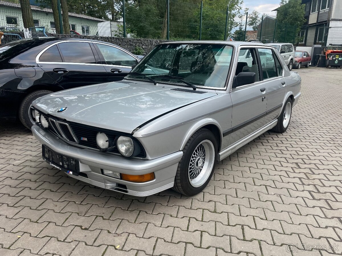 E28 M535i - 2