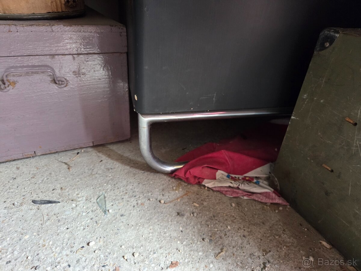 Písací chrómový stôl - 2