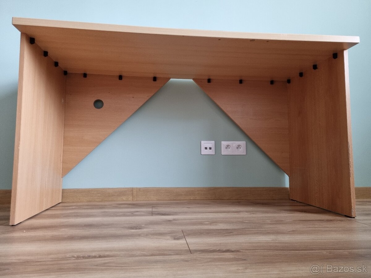 Predám kancelársky stôl - 2