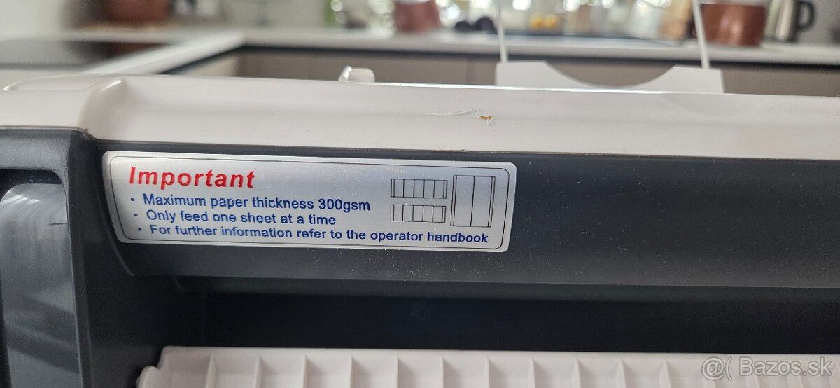 Rezacka na vizitky - 2