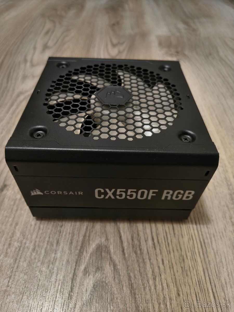 Corsair CX550F RGB - 2
