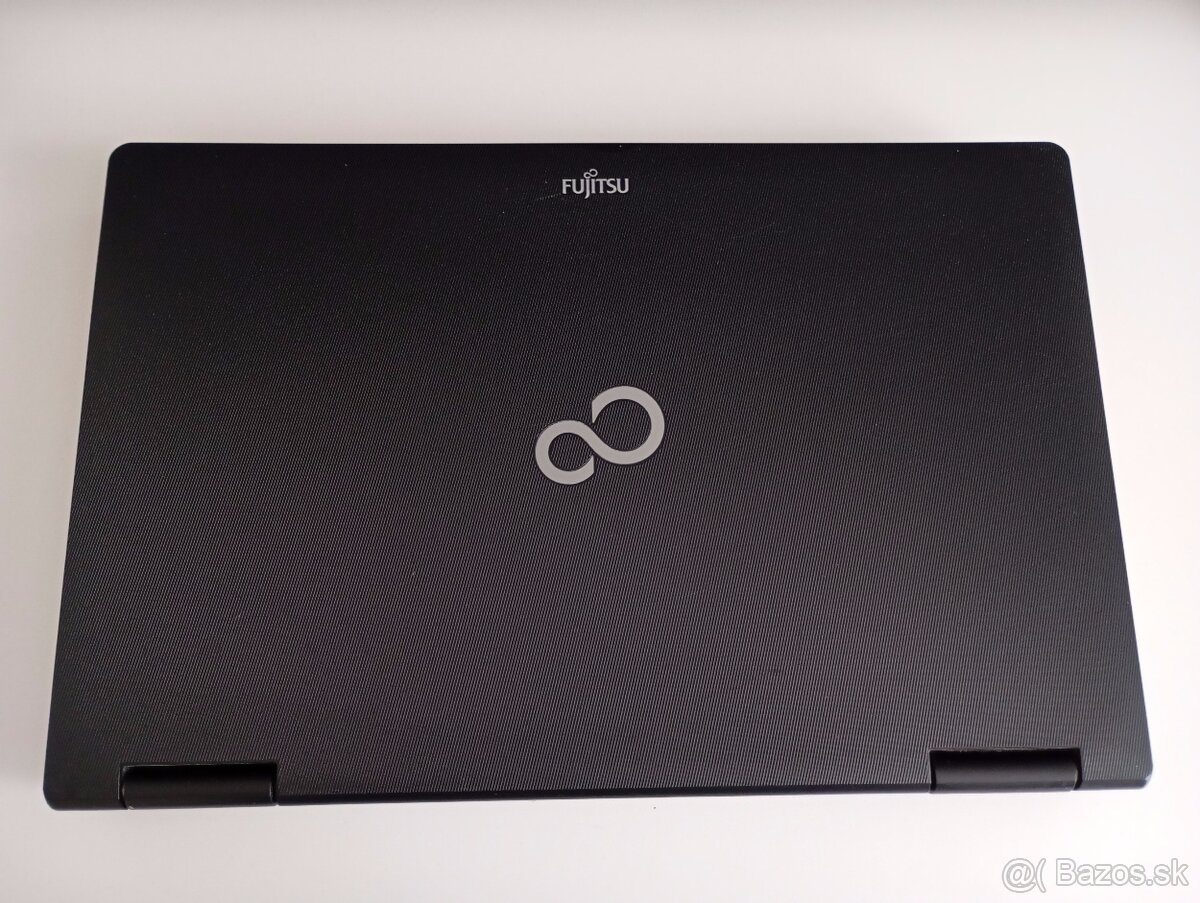 Fujitsu lifebook e751 + Intel core i3 + 4gb ram + RS232 - 2