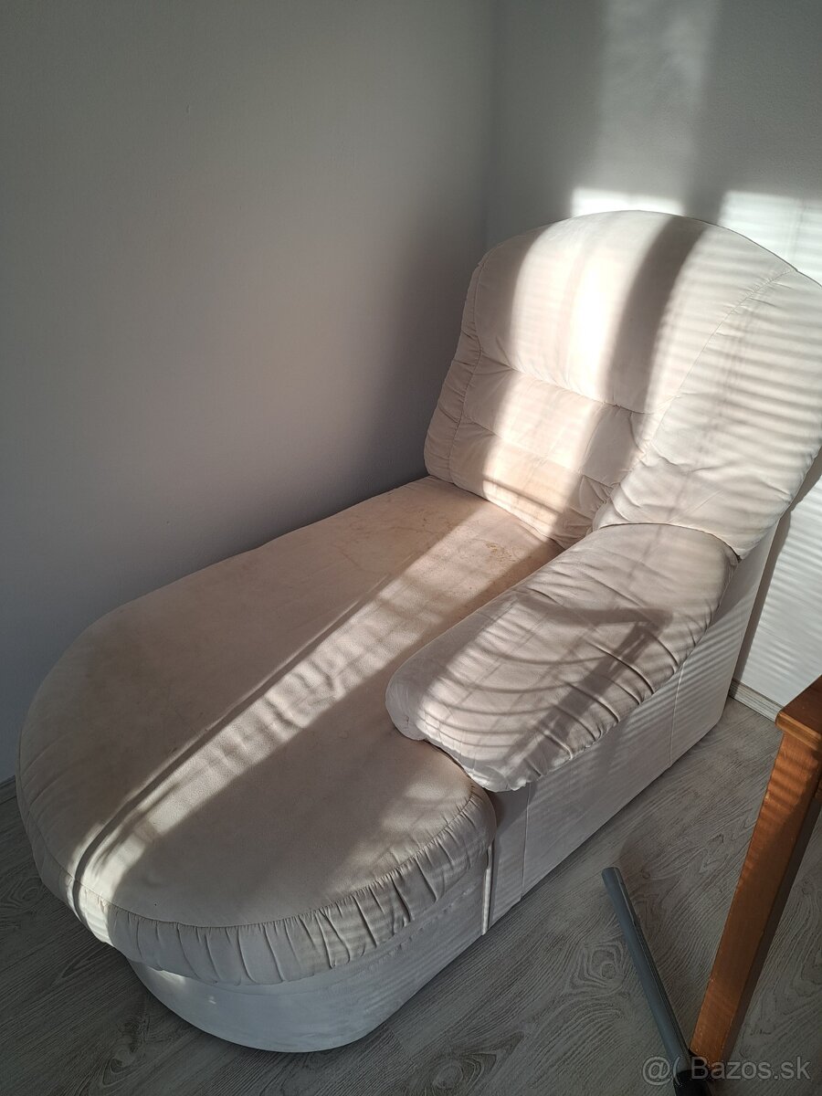 Darujem samostatnu cast sedacky - 2