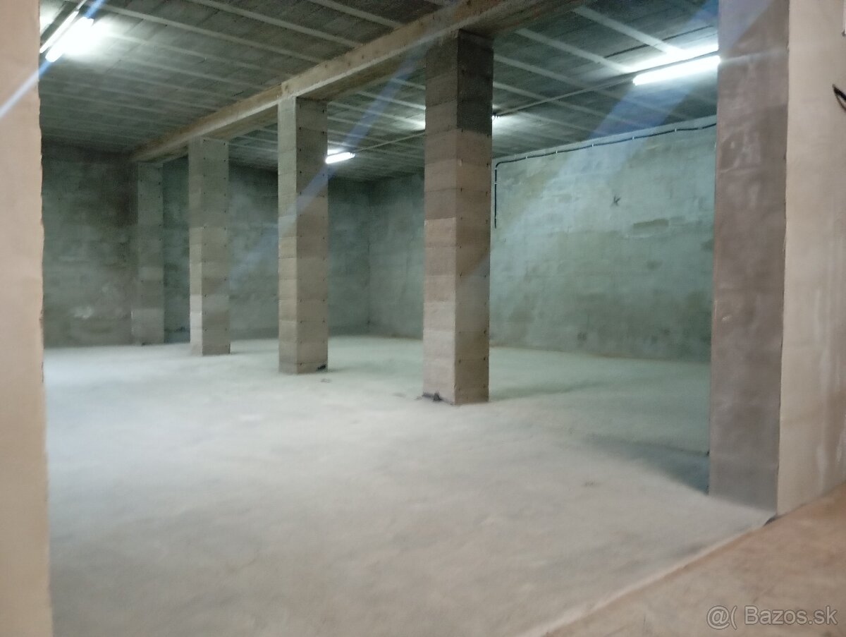 Sklade kancelária a obytný dom - 2