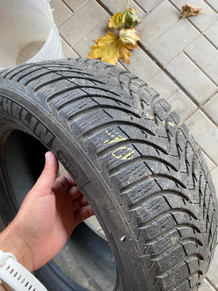 Michelin 215/55R16 - 2