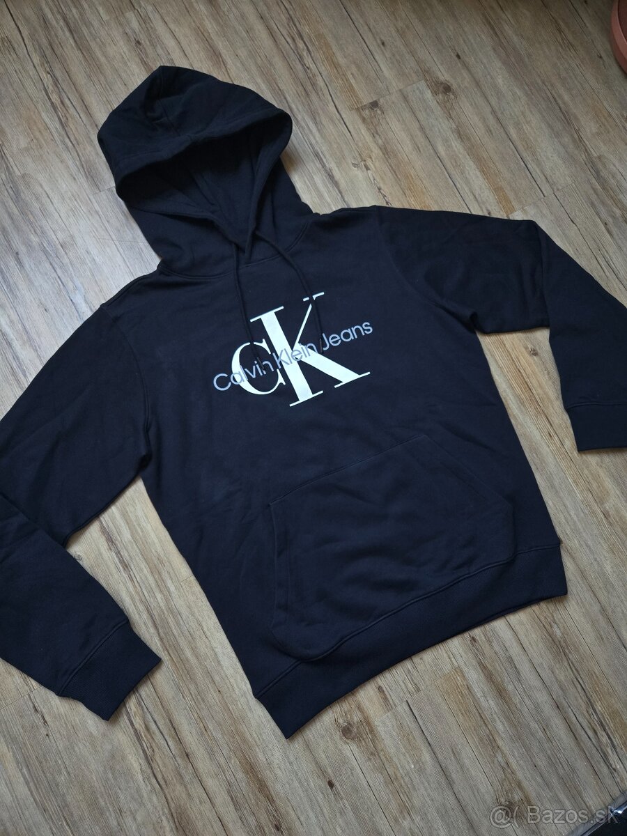 Calvin Klein čierna mikina veľkosť M - 2