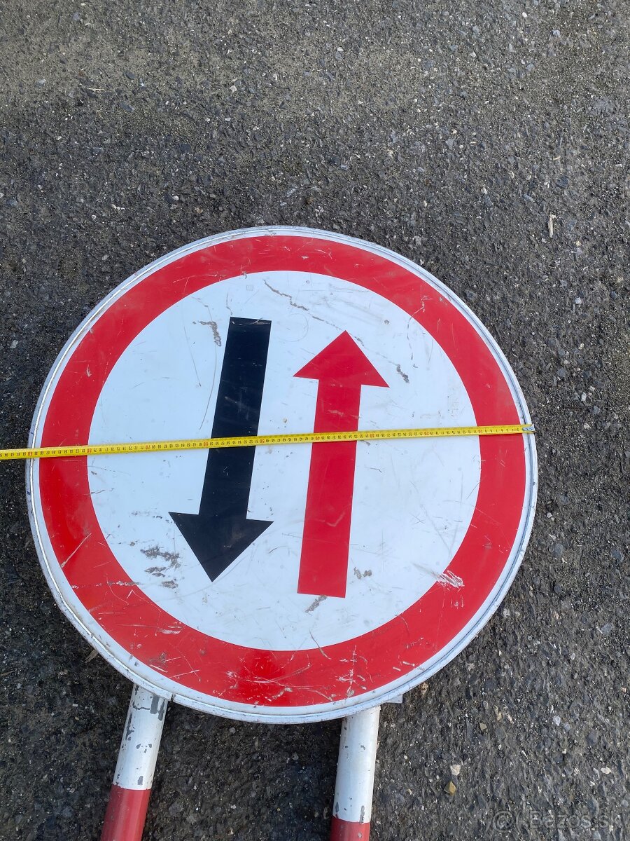 Dopravné znacky - 2