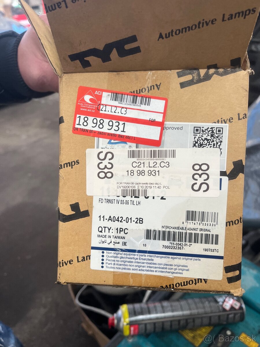 Svetlo Ford Tranzit - 2