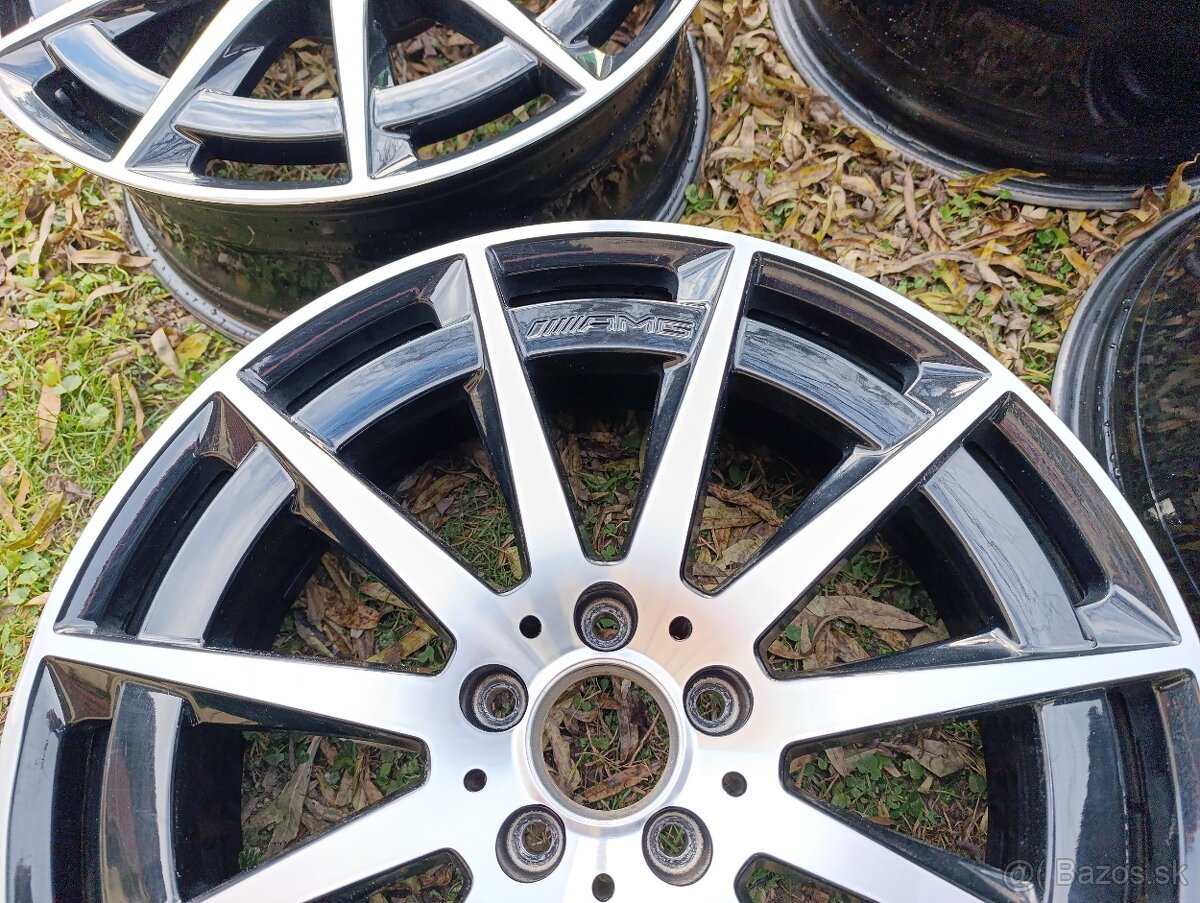 Mercedes AMG r20 - 2