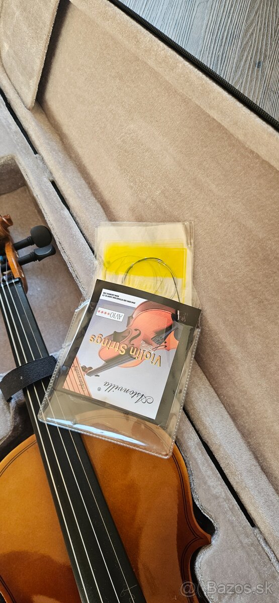 nové Husle 4/4 - 2