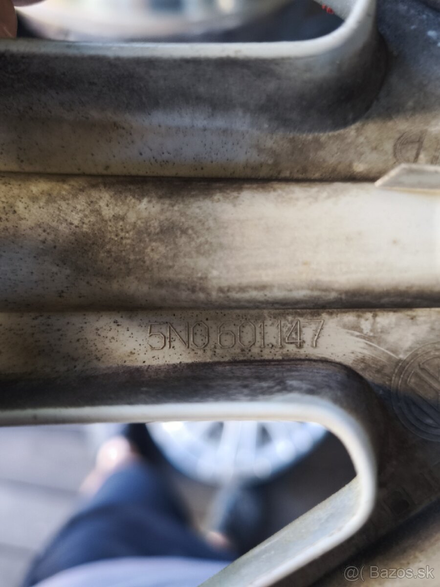 Puklice VW R16 - 2