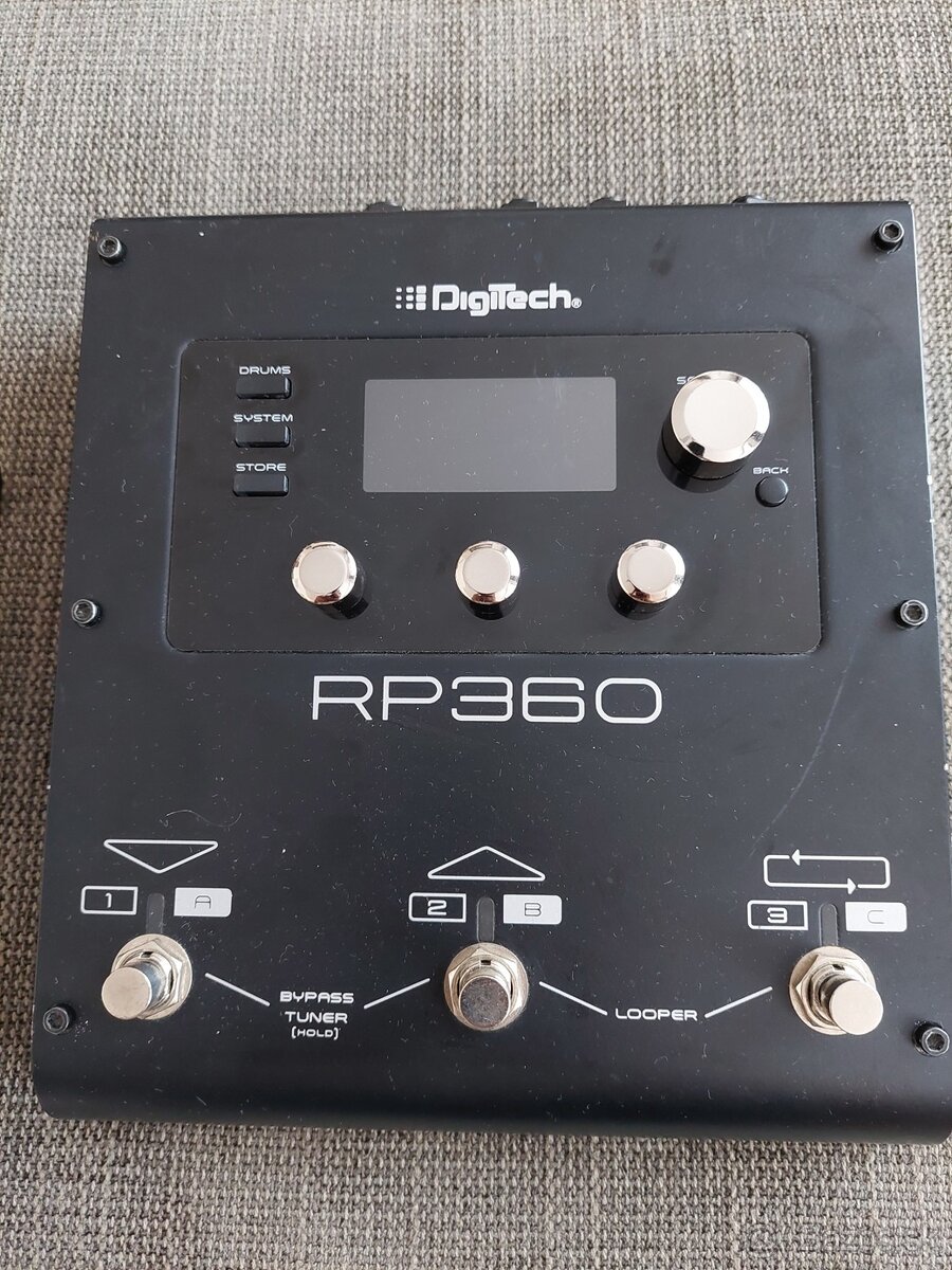 Gitarovy multi-efekt Digitech RP360 - 2