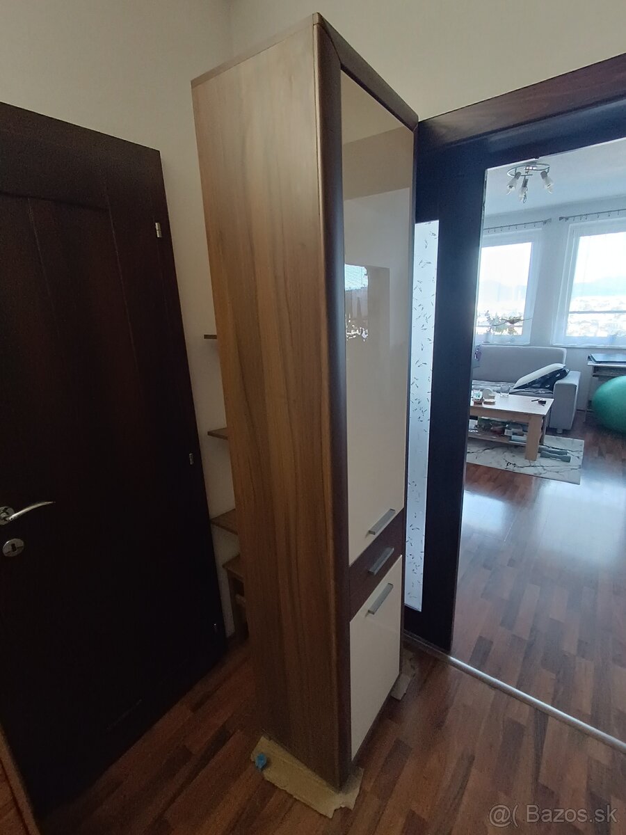 Skriňa + botník z predsiene - 2