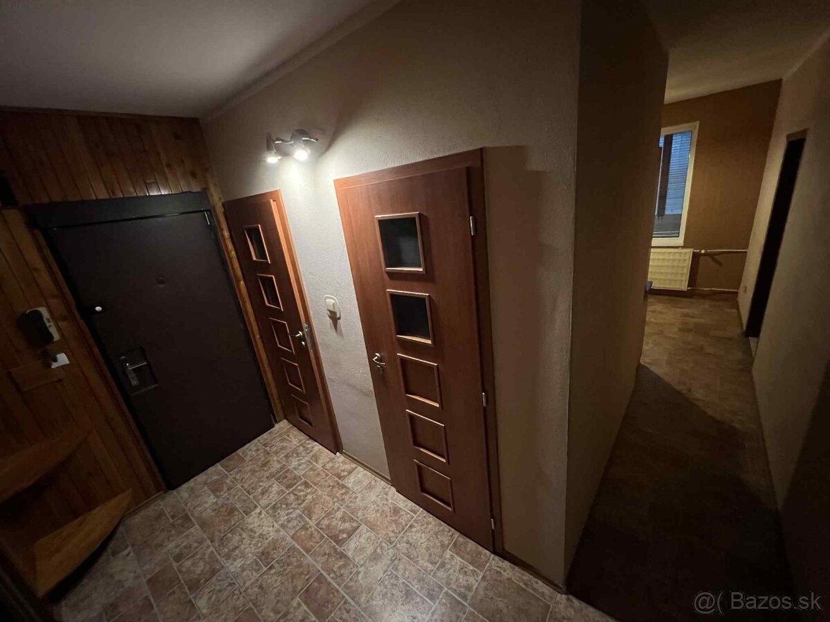 3-izbový byt, 74 m² – Levice, ul. Kapitána Nálepku - 2