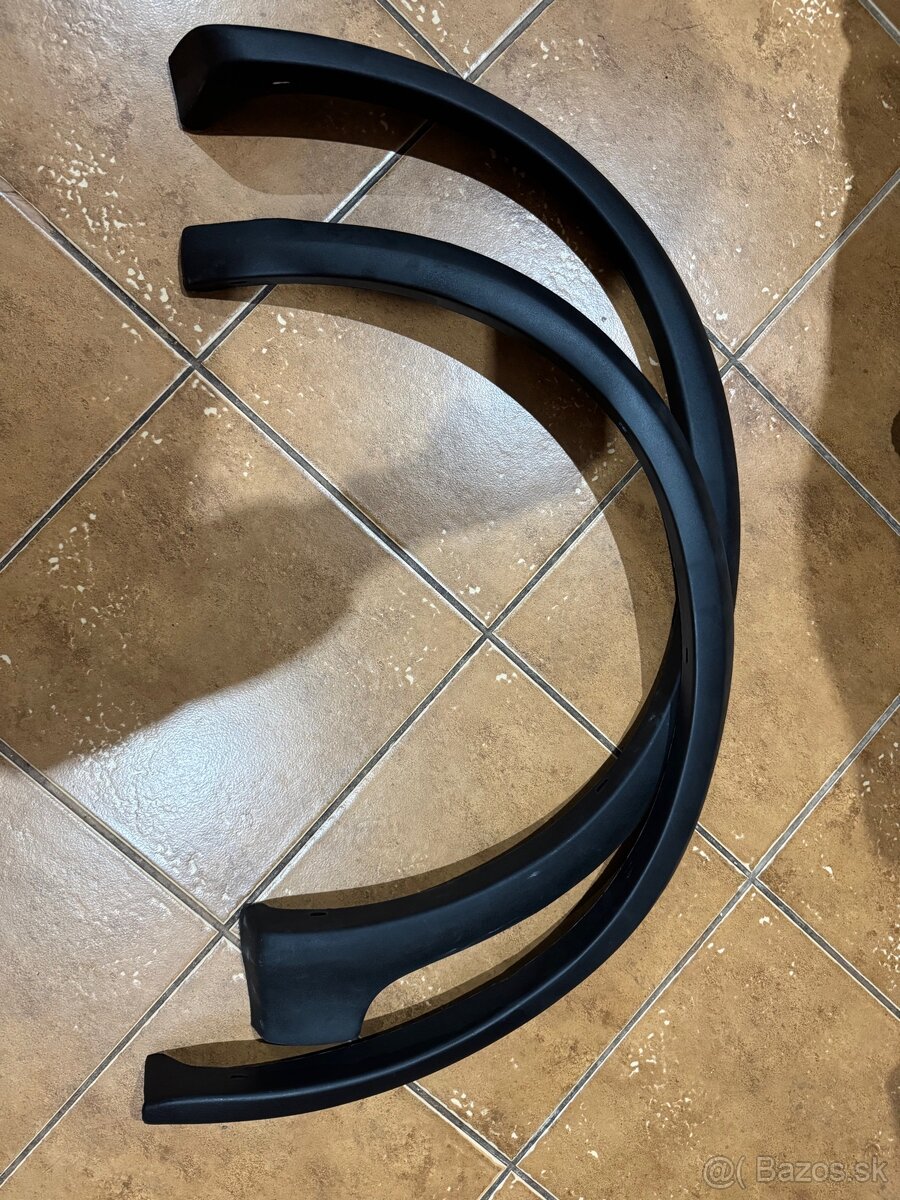 Volkswagen golf Mk2 plastové lemy blatníkov - 2