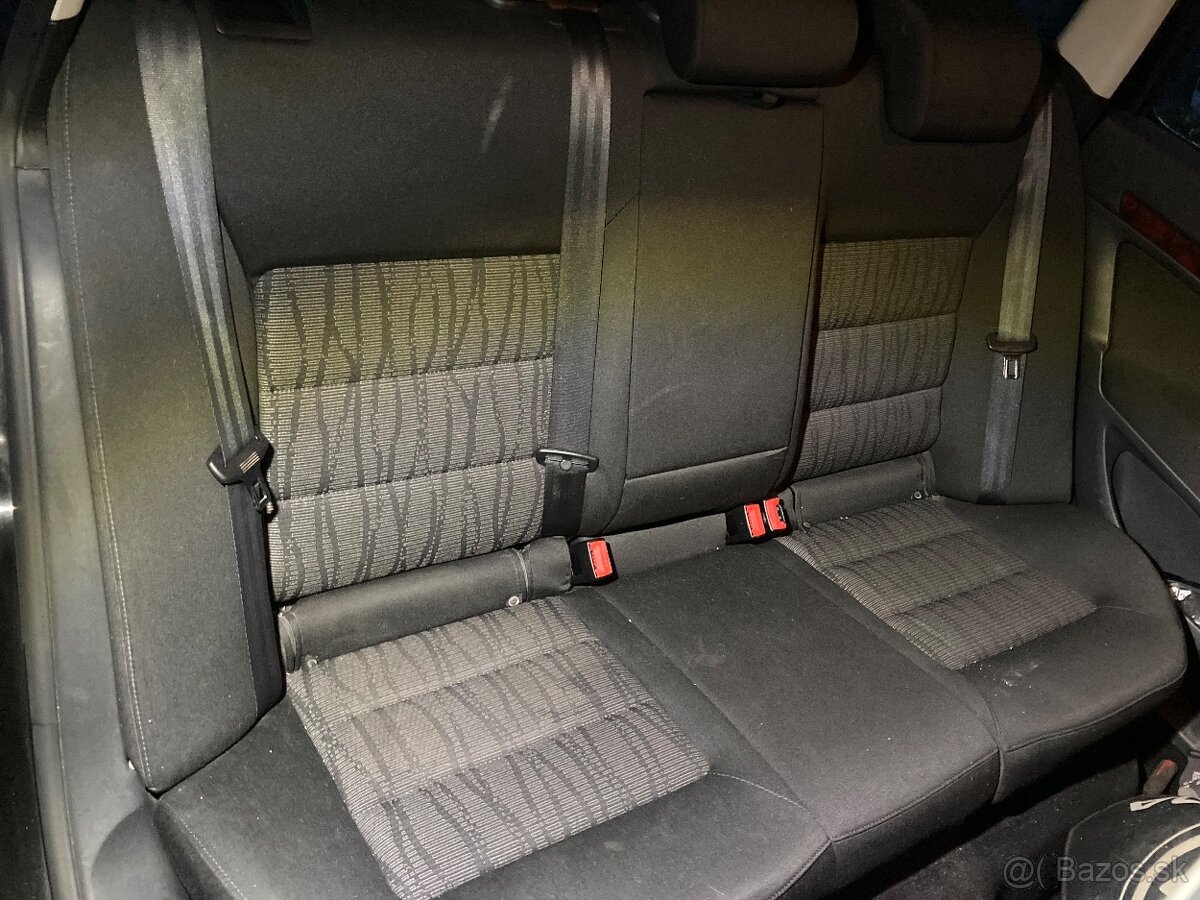 Octavia 2 Sedacky - 2