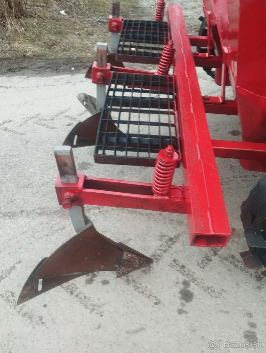 sadzač zemiakov - 2