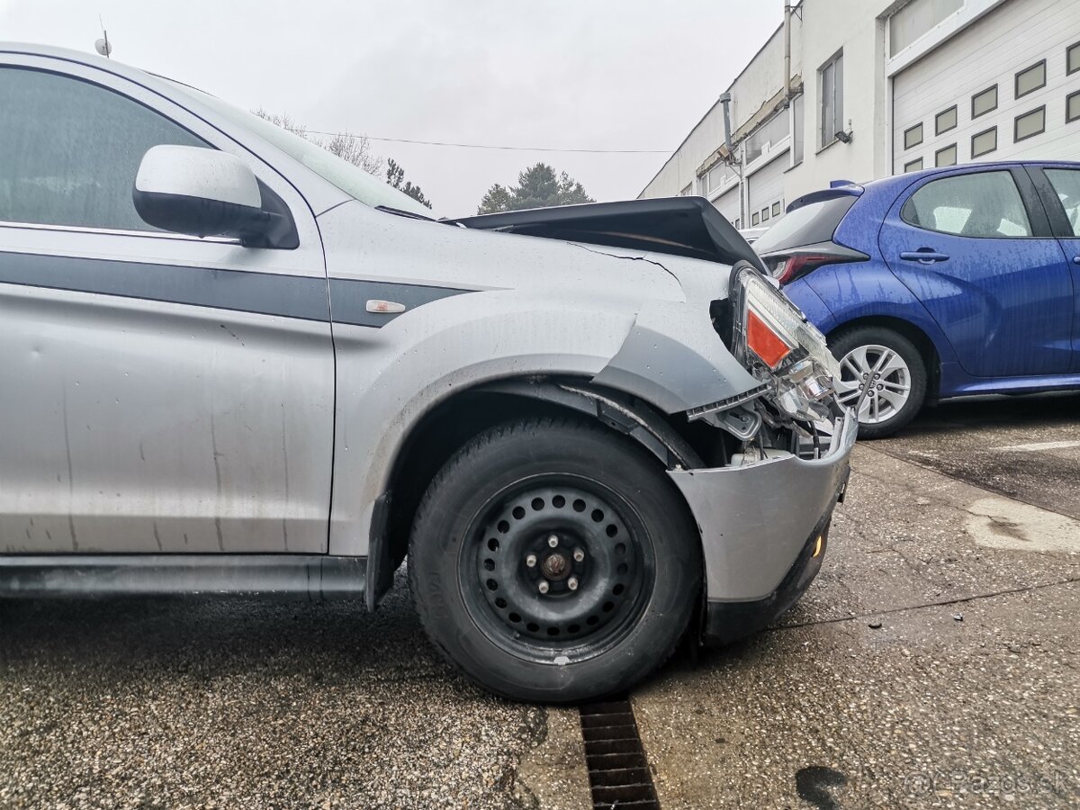 Predam havarovane Mitsubishi Asx - 2