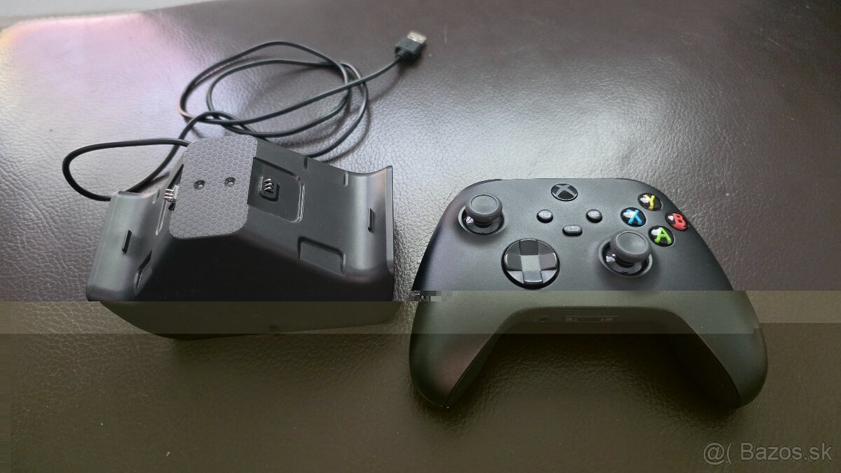 Nabíjacia stanica pre Xbox ovládače - 2
