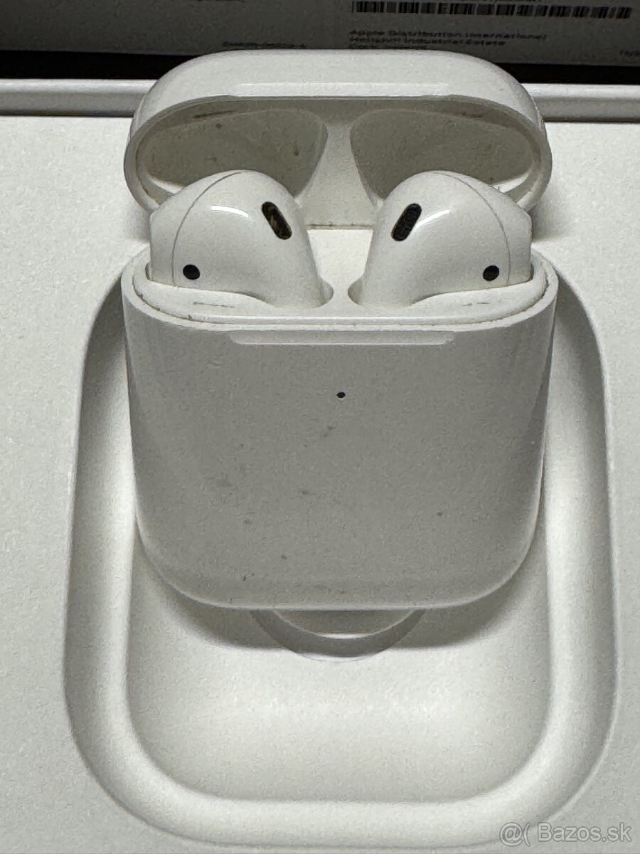 AirPods sluchatka - 2