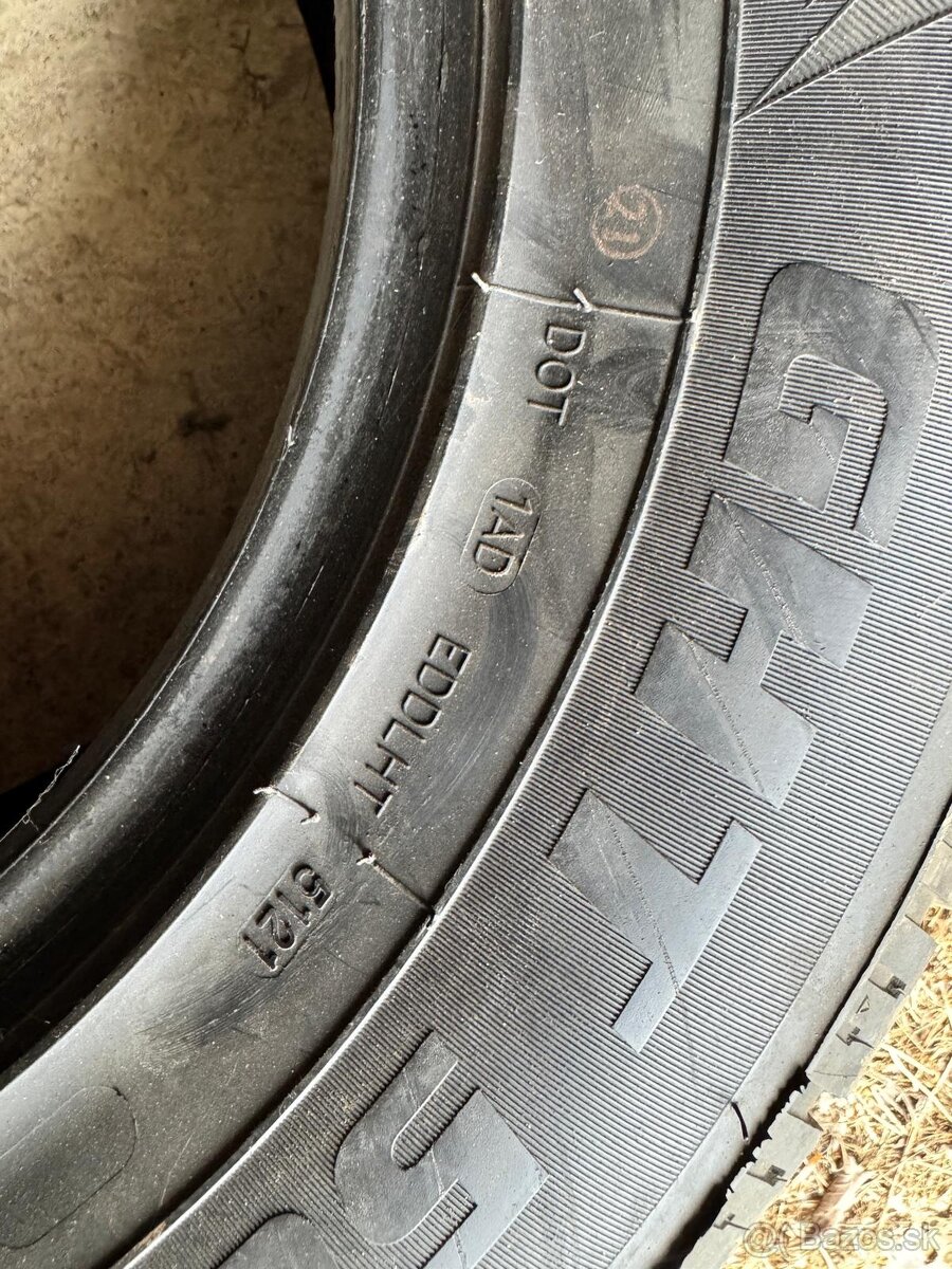 Letné pneu 235/70 r16 - 2