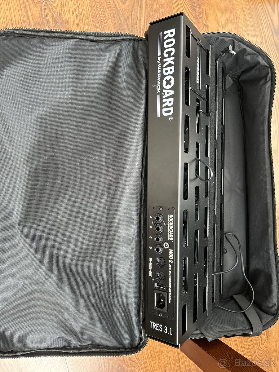 Predám pedalboard a git. efekty 50€ kus - 2