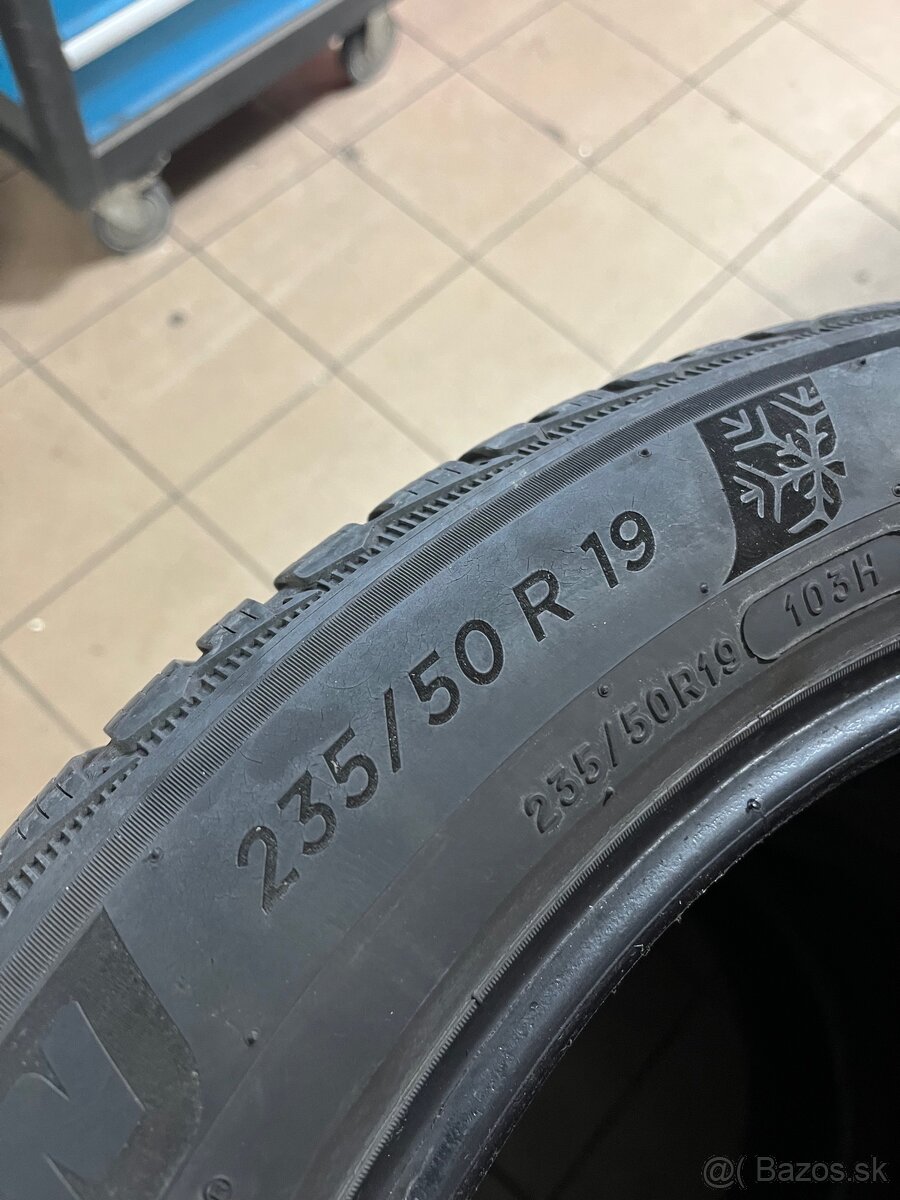 Predám zimné pneumatiky 235/50r19 - 2