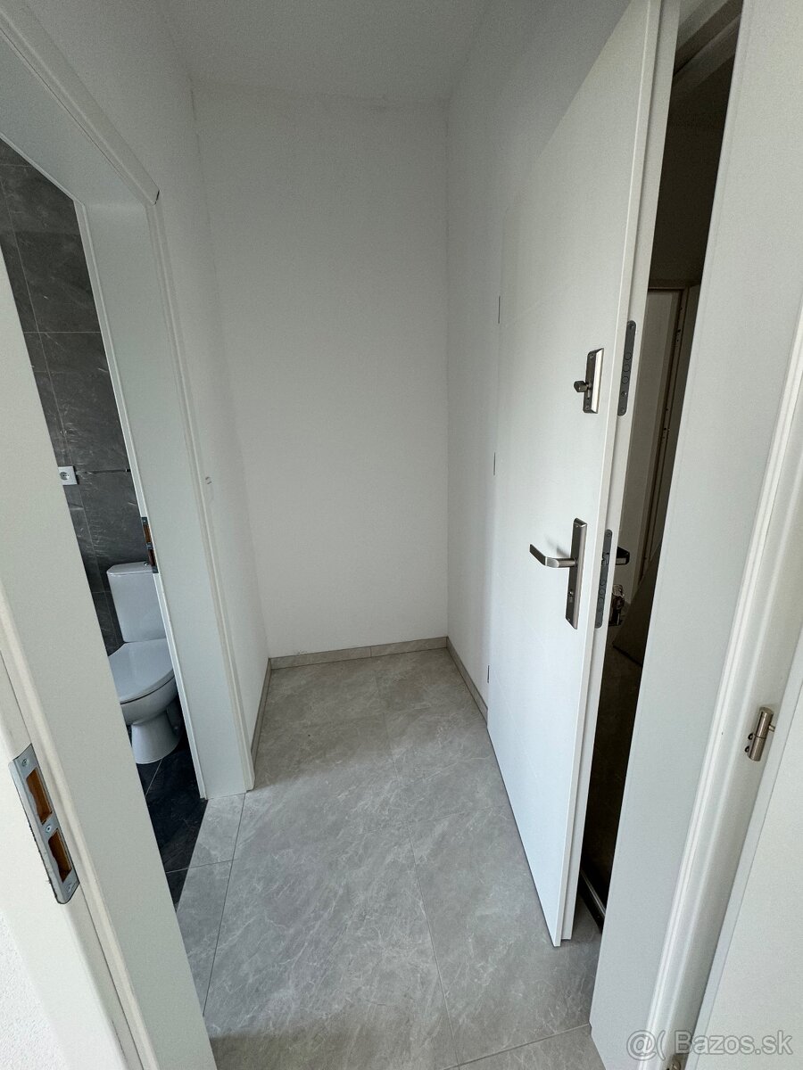 GARSONKA NOVOSTAVBA TRENCIN NA PRENAJOM - 2
