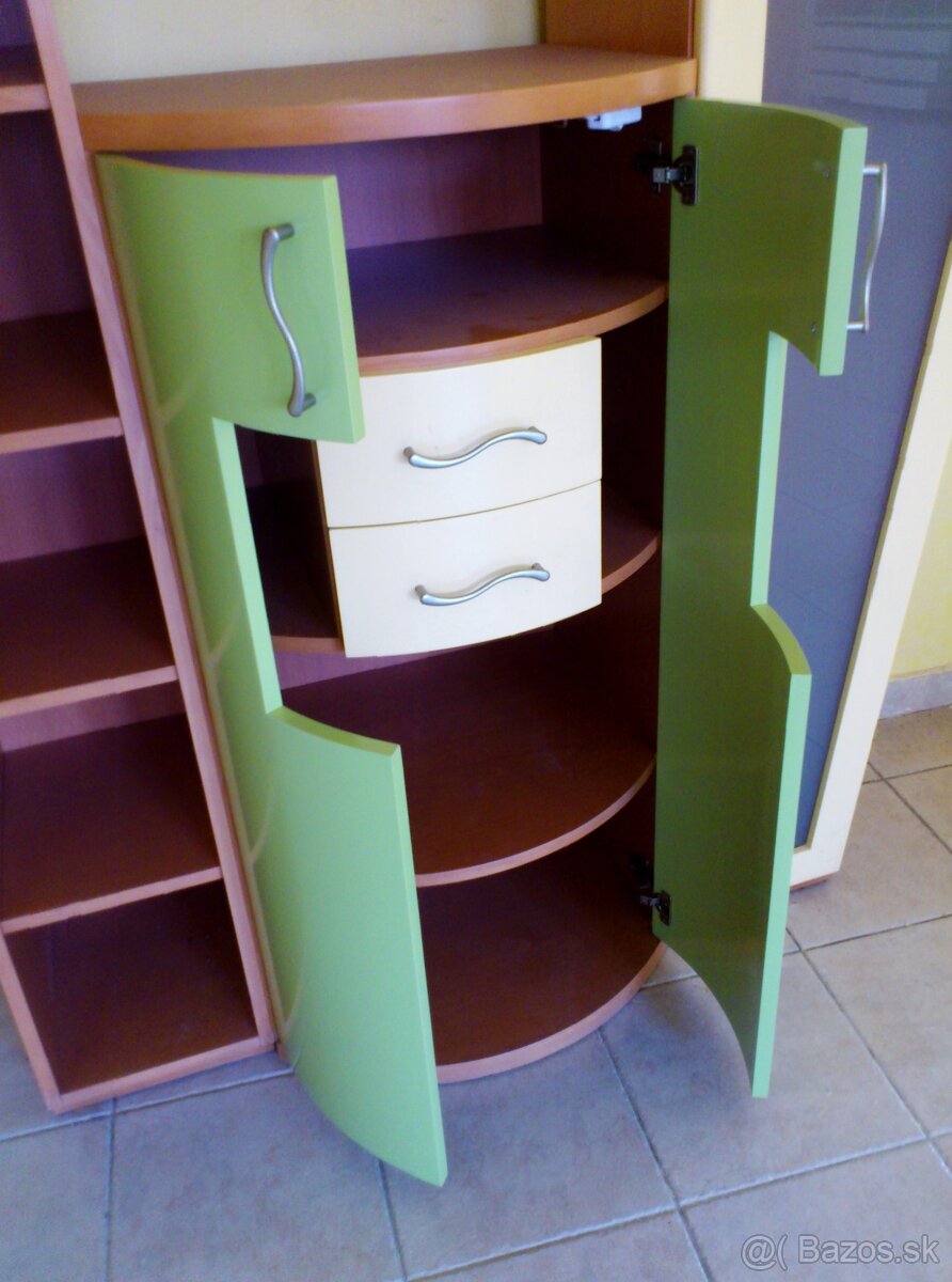 Dizajnovaný nábytok. - 2