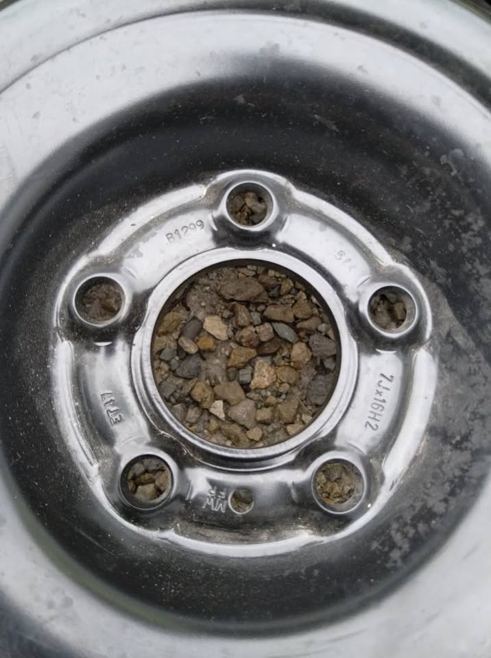 16" Peugeot originál. - 2