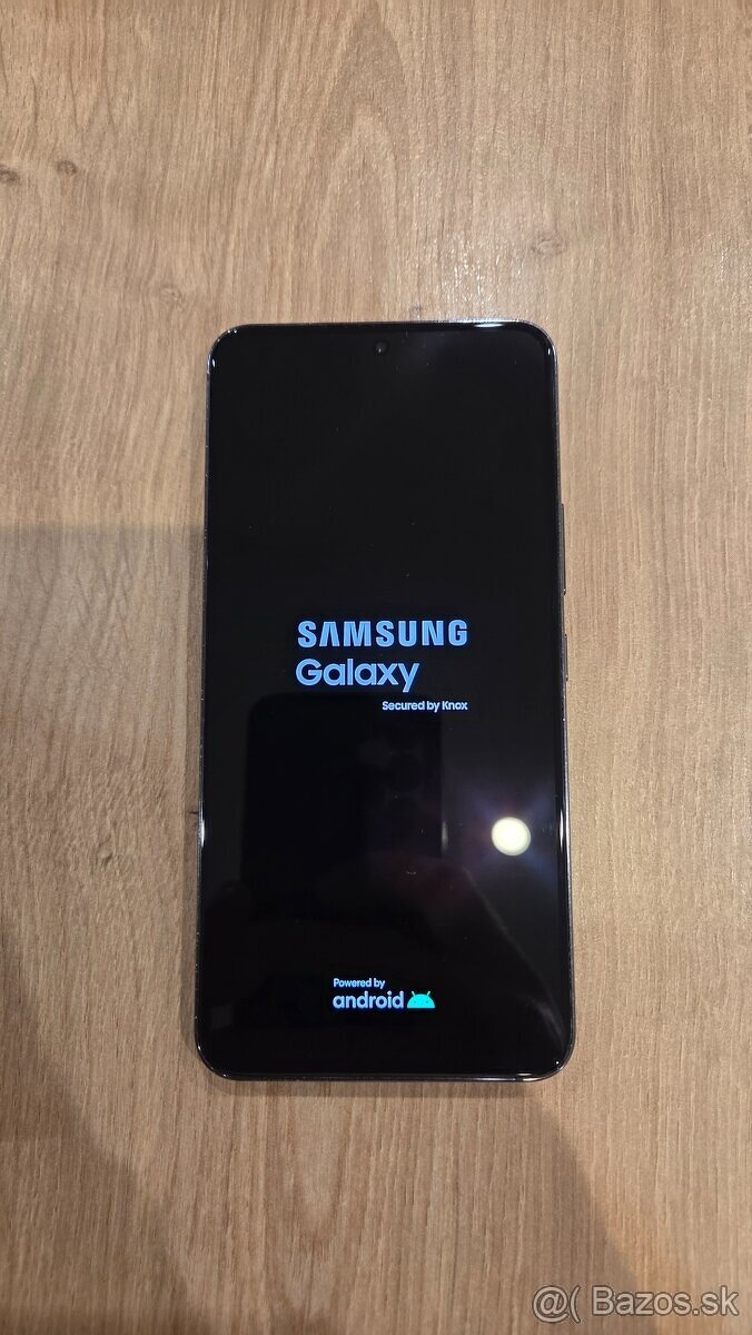 Samsung Galaxy S22 - 2