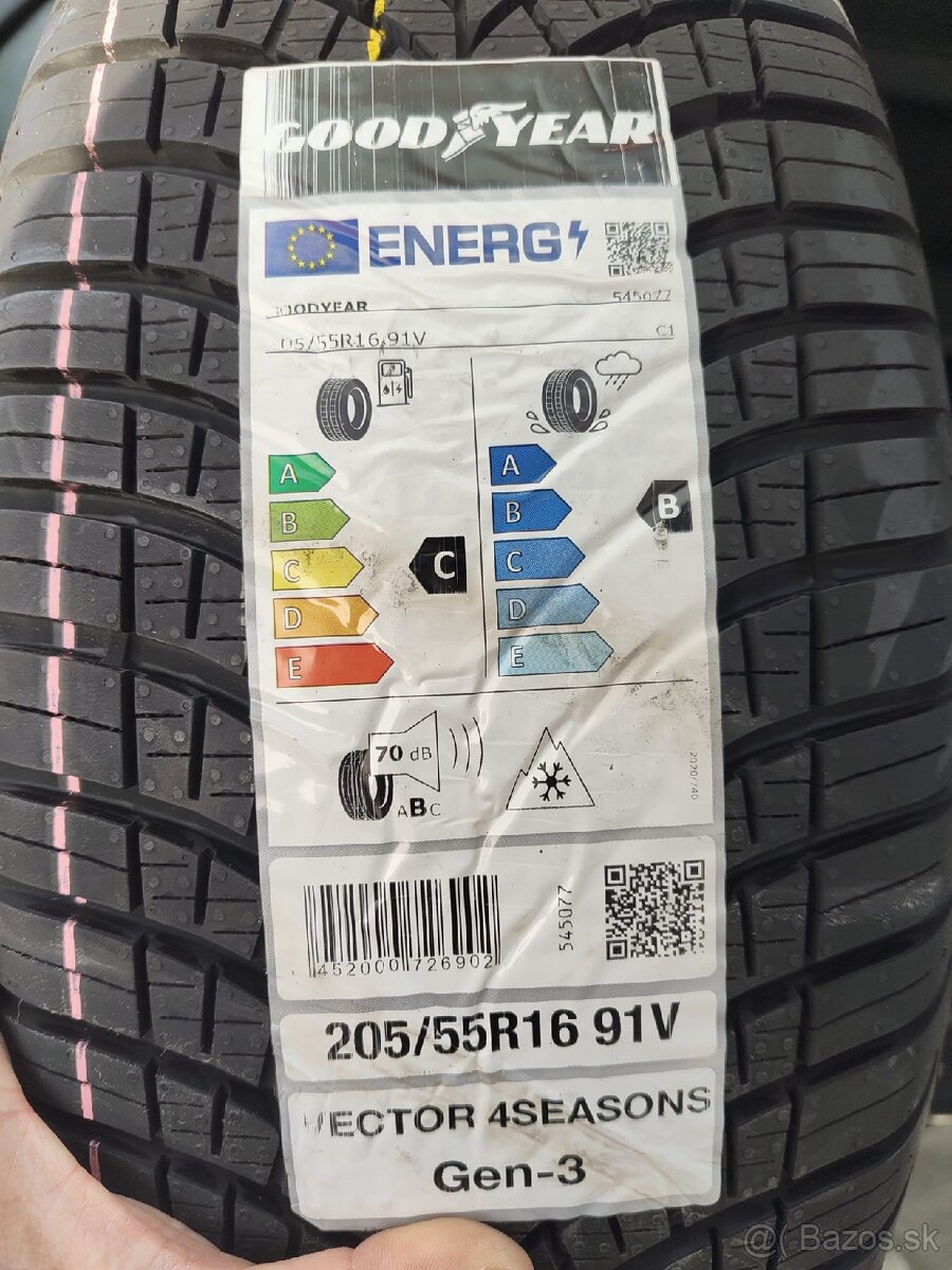 Celoročne pneumatiky Goodyear 205/55 R16 - 2