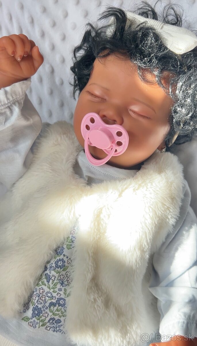 Realistická bábika Aisha - 2