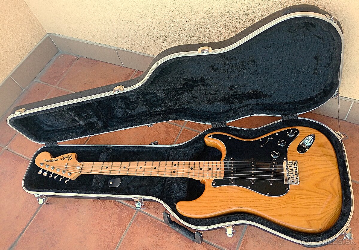 Fender Stratocaster hardtail ,USA 1979 s kufrom - 2