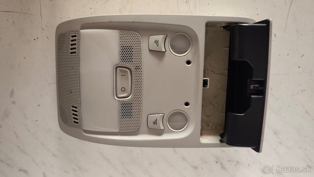 Osvetlenie interier Audi A4 B8 - 2