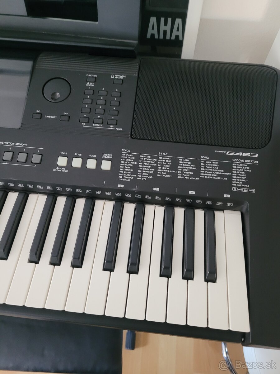 Keyboard PSR E463s dynamikou Yamaha, so stojanom a stoličkou - 2