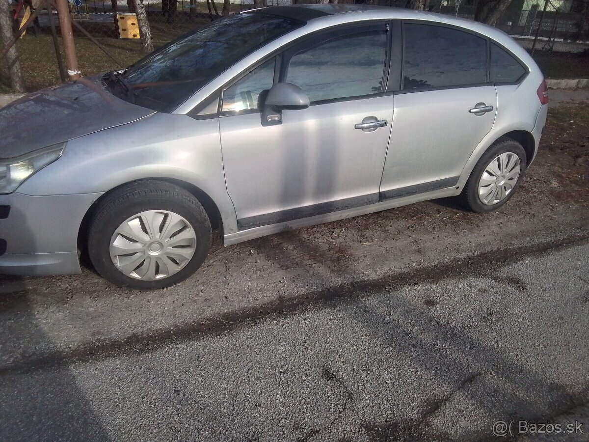 Citroen C4 1.6 i 16v NFU 2004 ROZPREDAM na nahradne dieli - 2