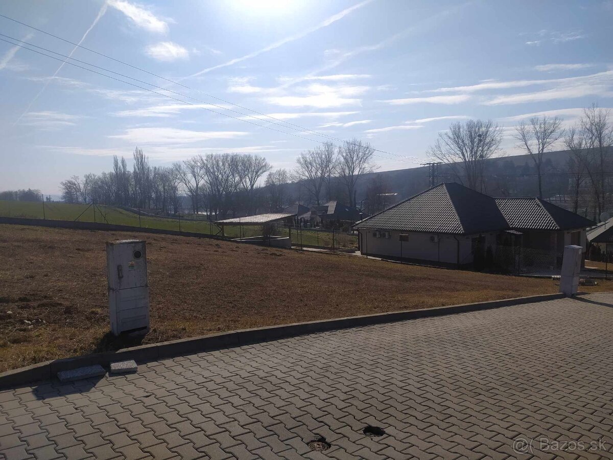 Na predaj stavebný pozemok Zlatý Čerenec v obci Prašník. - 2