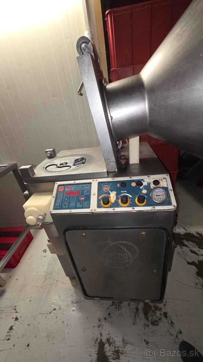 Plnička - narážka mäsa Risco - 2