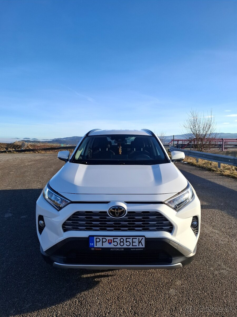 Toyota RAV4 COMFORT 2.0 Benzín 4x4 automat 33 000km - 2