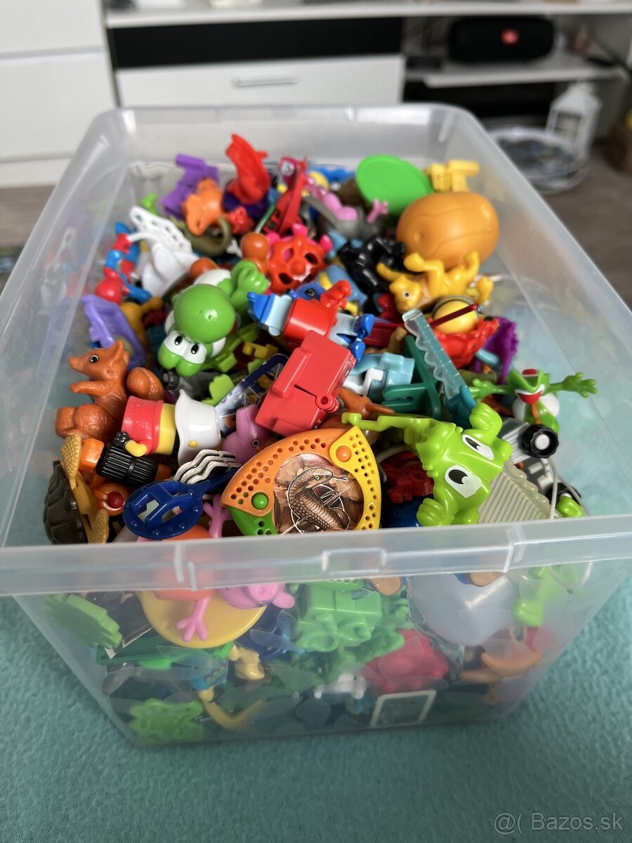kinder hračky figurky - 2