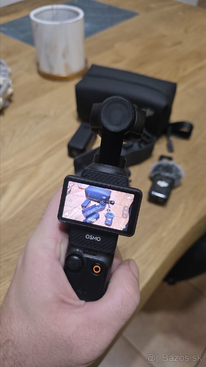 DJI Osmo Pocket 3 Creator Combo - 2