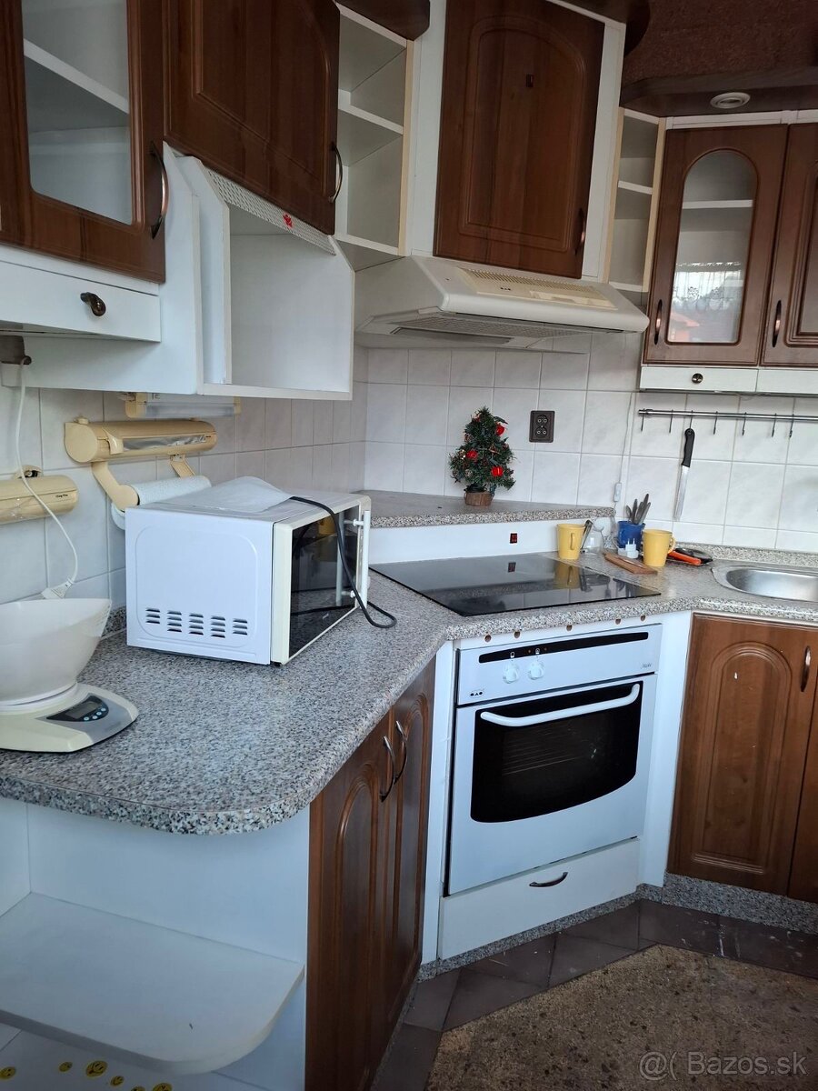 Kuchynská linka - 2