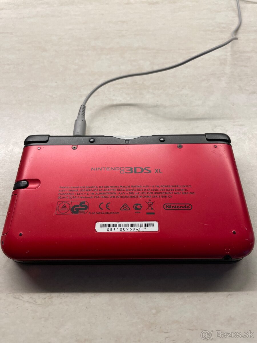 Nintendo 3DS XL červené - 2