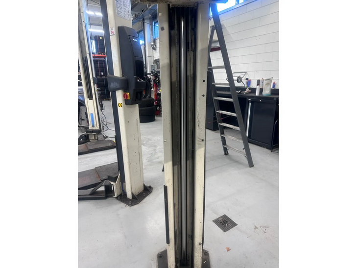 Dvojstlpovy Zdvihak Rotary 3T - 2