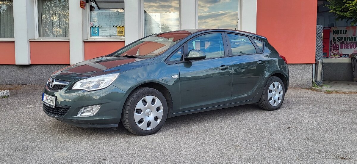 Astra J 1,4 16V Essentia - 2