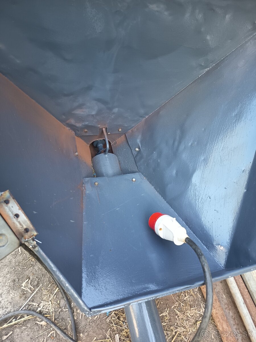 Snekový dopravnik - 2