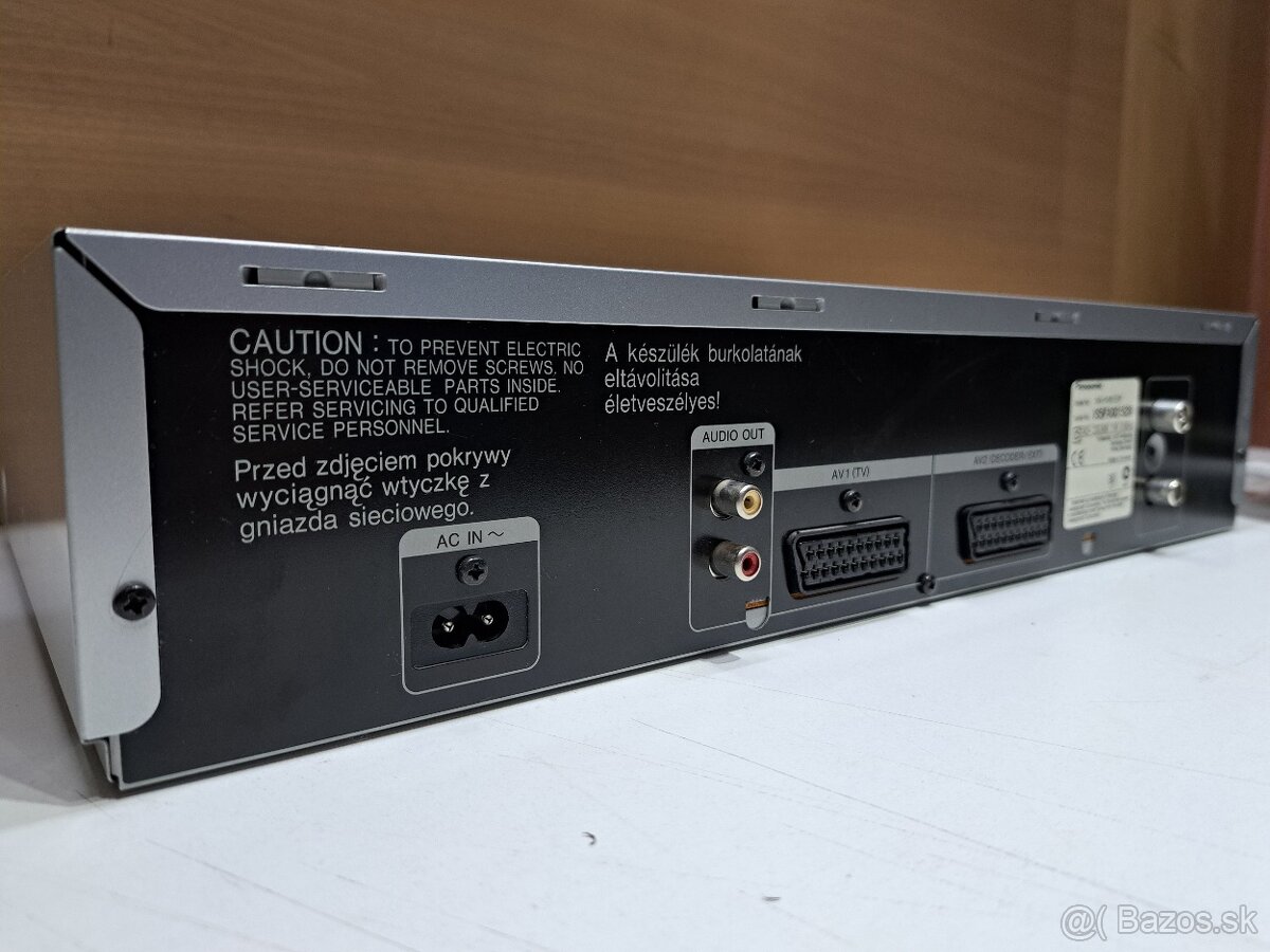 HI-FI Stereo Videorekordér Panasonic NV-HV61 - 2