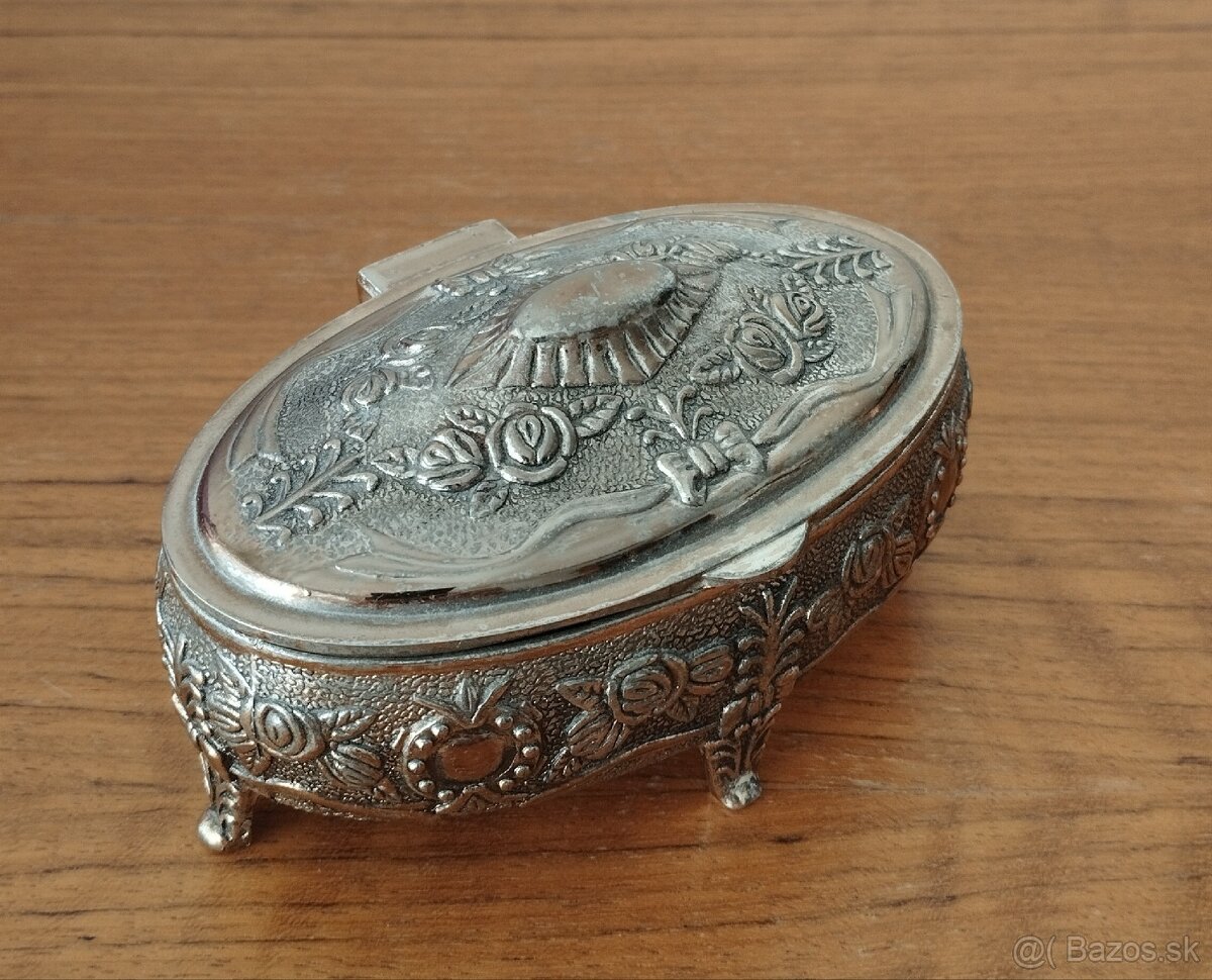 Kovová šperkovnica - 2