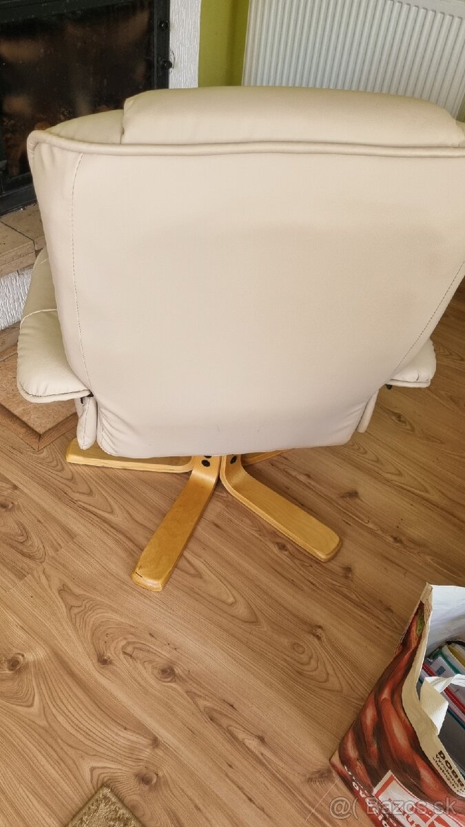 Kreslo relaxacne s taburetkou - 2